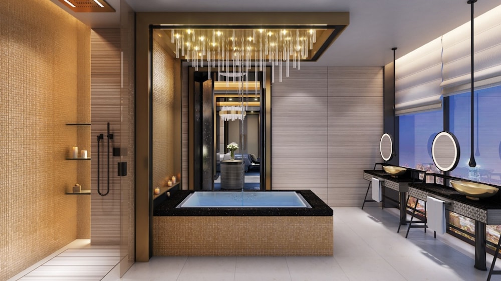 Taj Jumeirah Lakes Towers 33/77