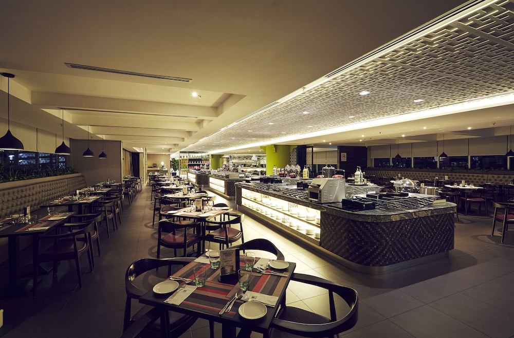 Estadia Hotel 26/31