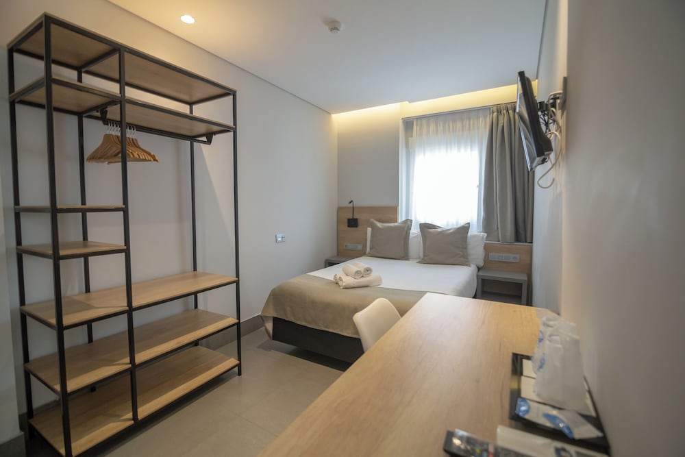 BASIC, DOUBLE BED, COURTYARD VIEW