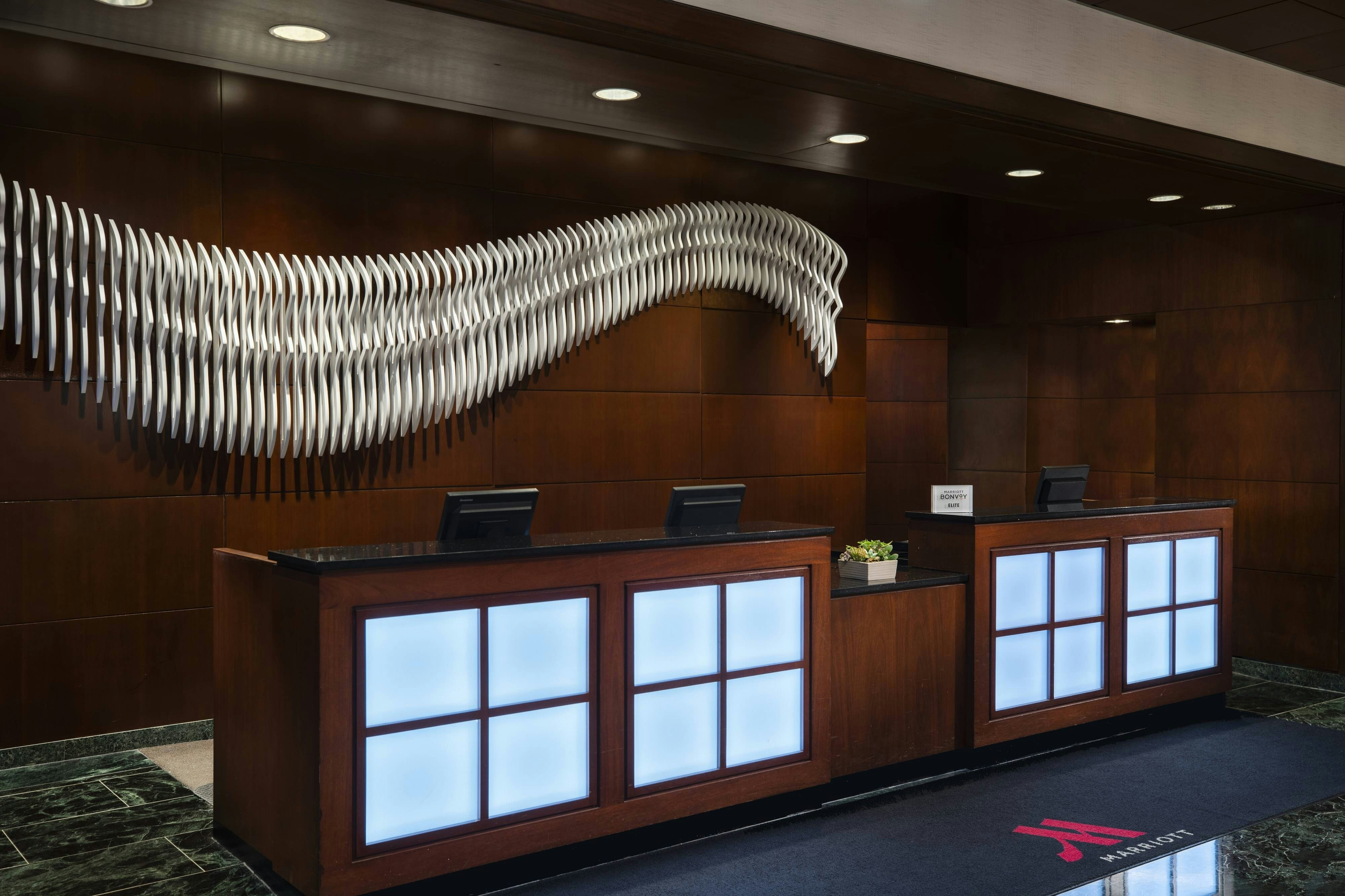 Washington Dulles Marriott Suites 8/48