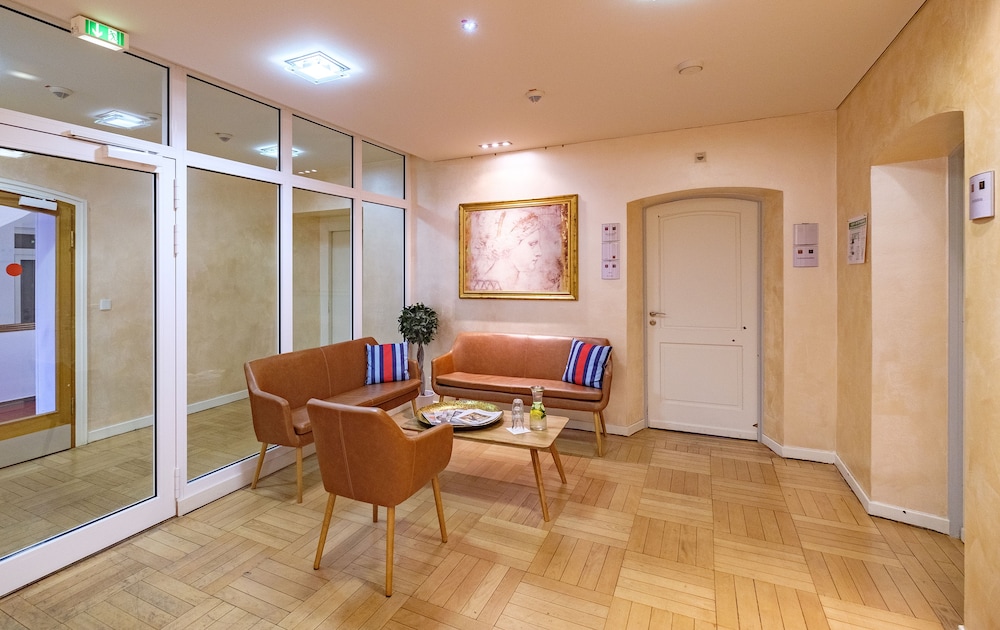 Xii Apostel Hotel Albergo 33/47