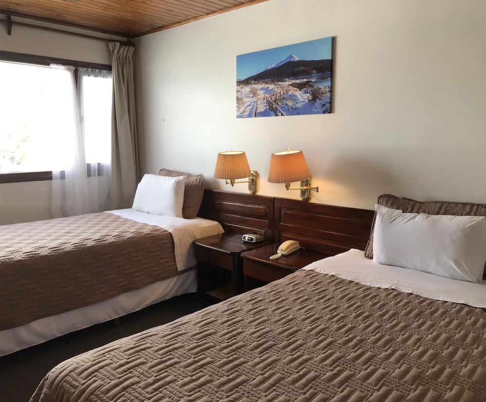 USHUAIA HOTEL 17/35