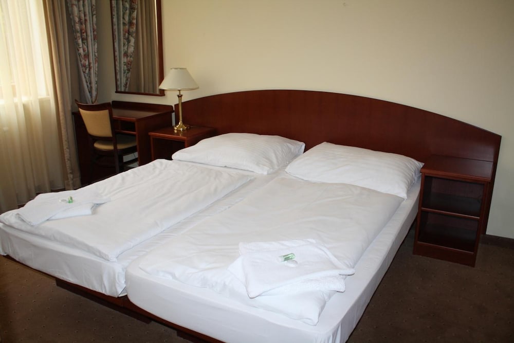 Hotel Petr 18/64