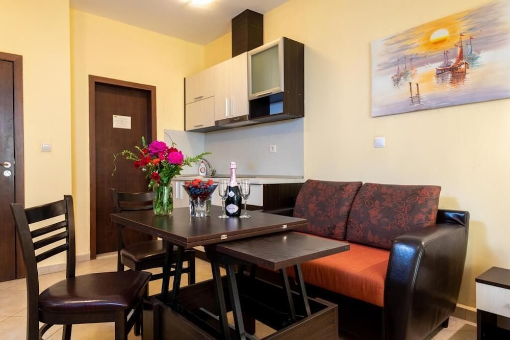 Saint Valentine Hotel 24/43