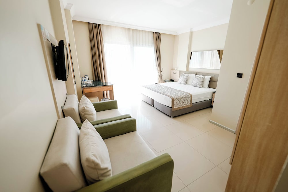 ROOM, DOUBLE BED