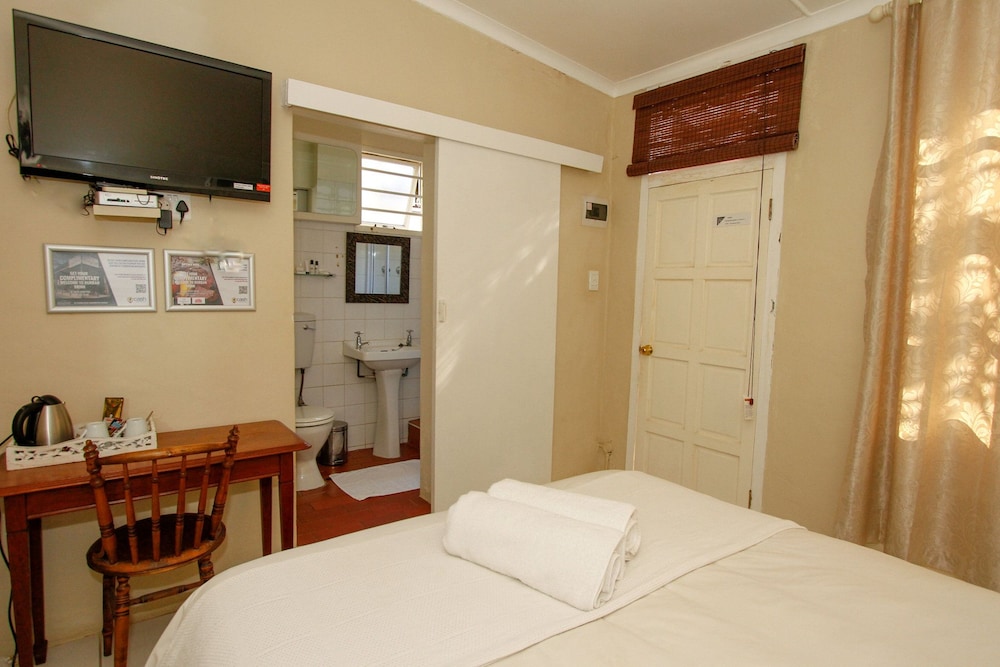 Coweys Corner 33/48