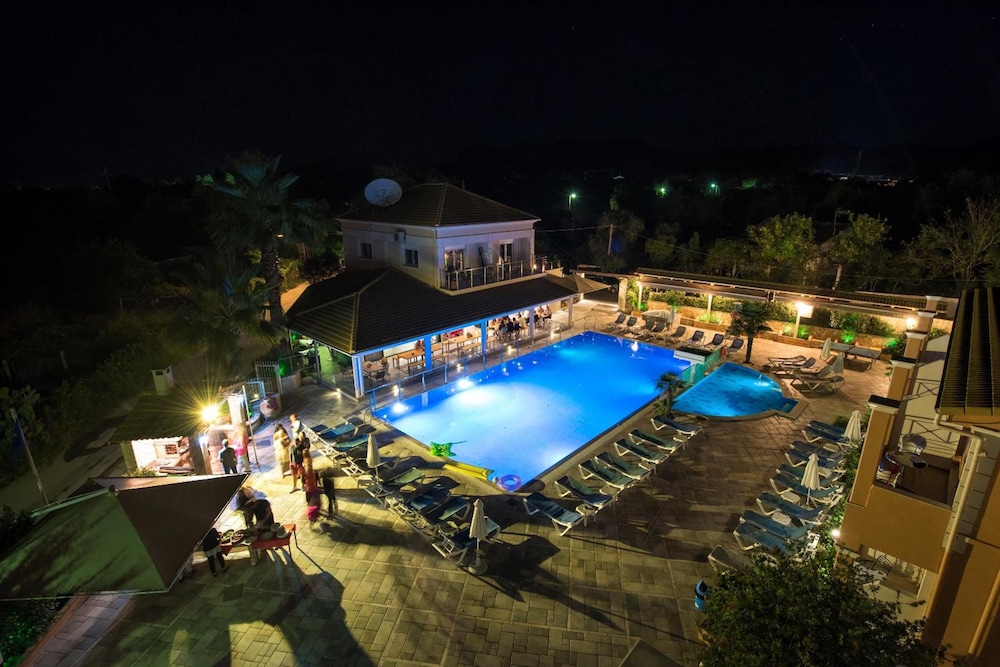 Kavos Plaza Hotel 37/50