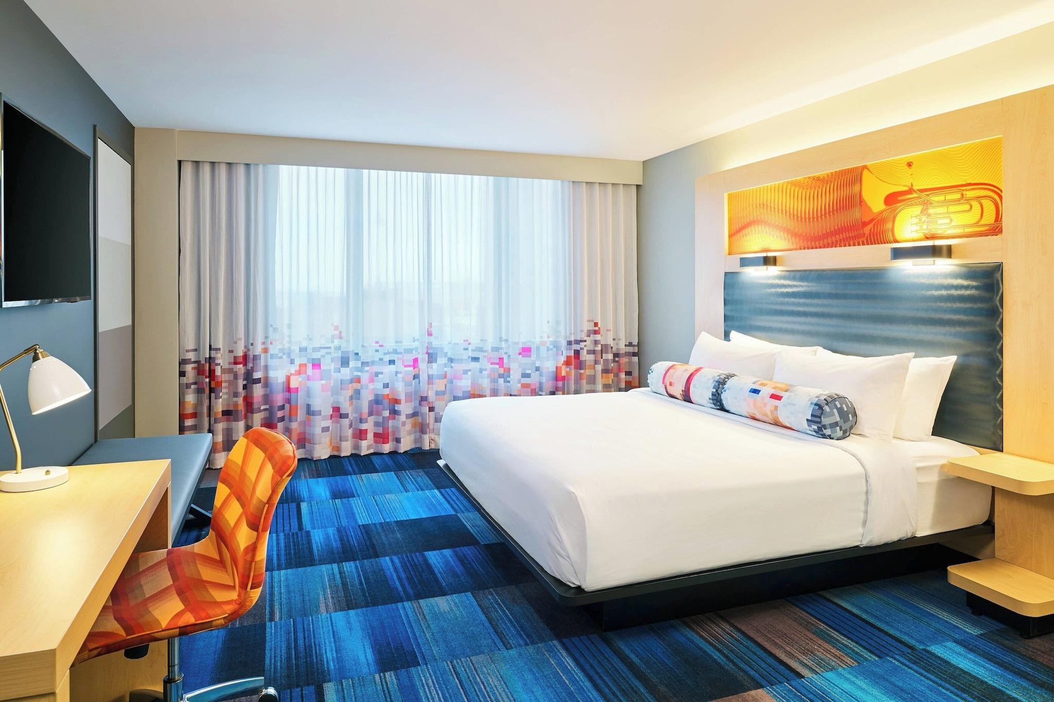 Executive, Suite