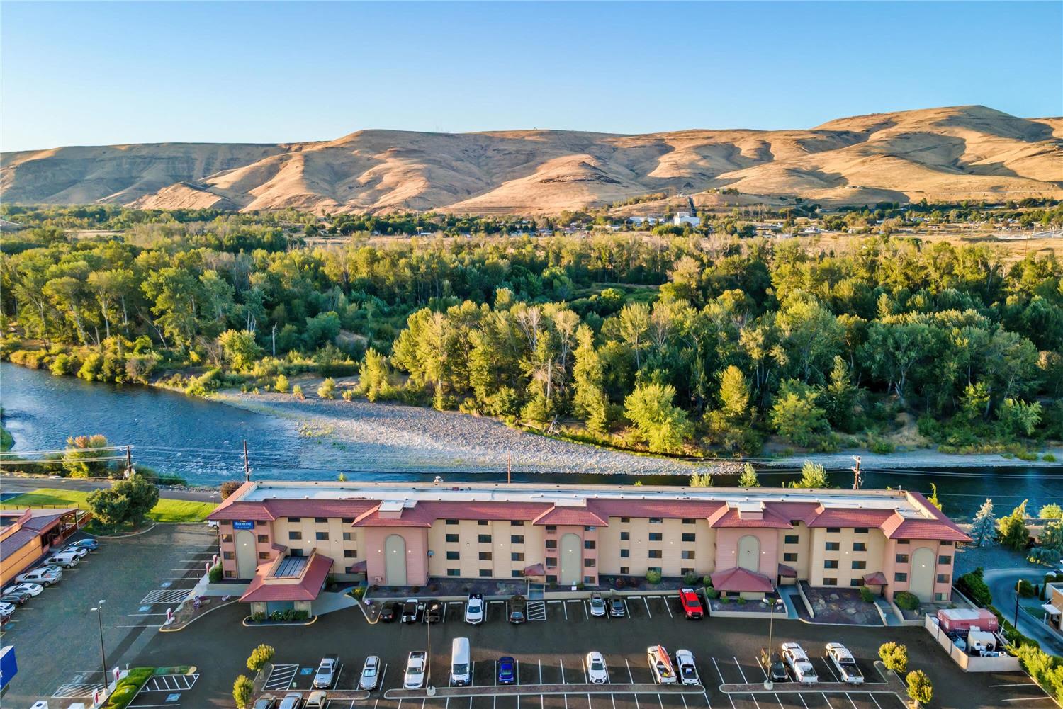 Baymont by Wyndham Yakima Riverfront 9/51