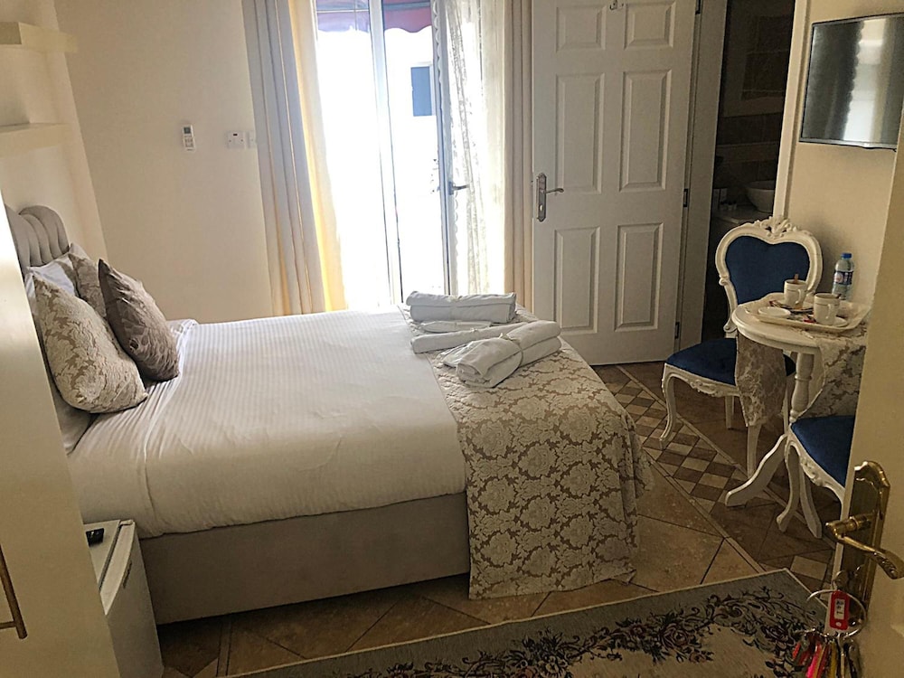 Lord's Residence Boutique Hotel 24/75
