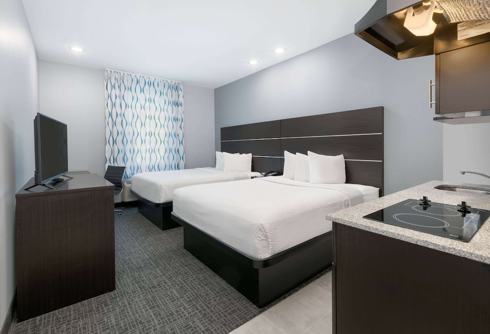 Days Inn by Wyndham Zachary LA 11/37