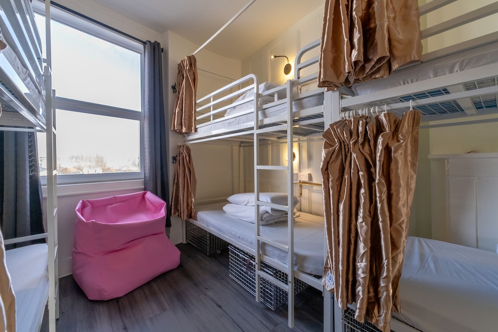 Book a Bed Hostels (ex. Venture Hostel) 38/64