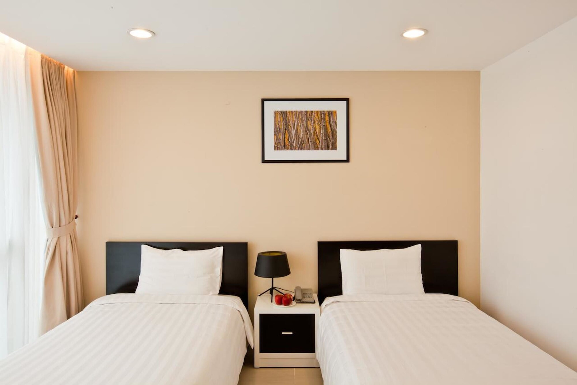 DELUXE, DOUBLE BED