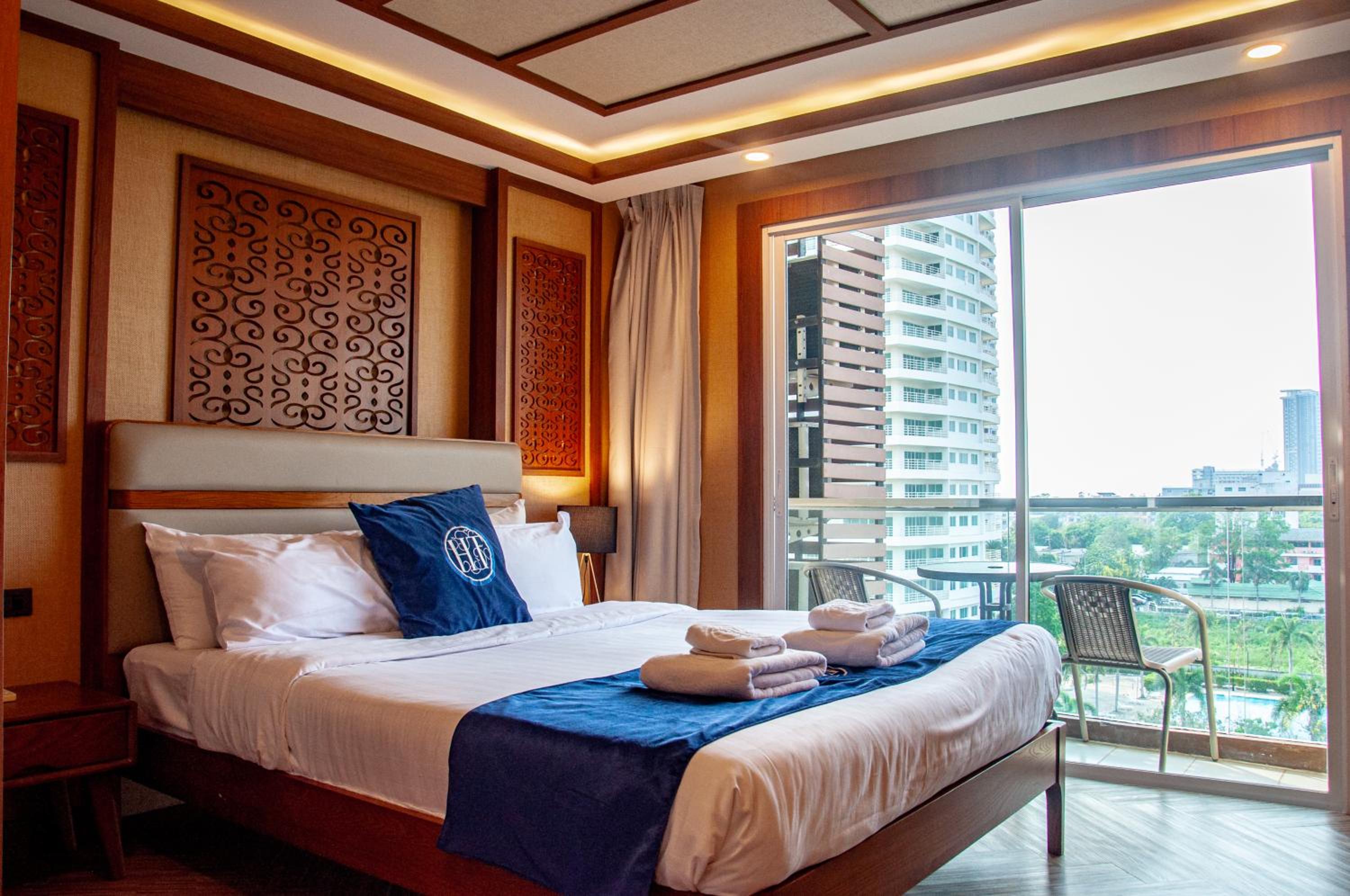 2 Bedrooms, Thai Heritage