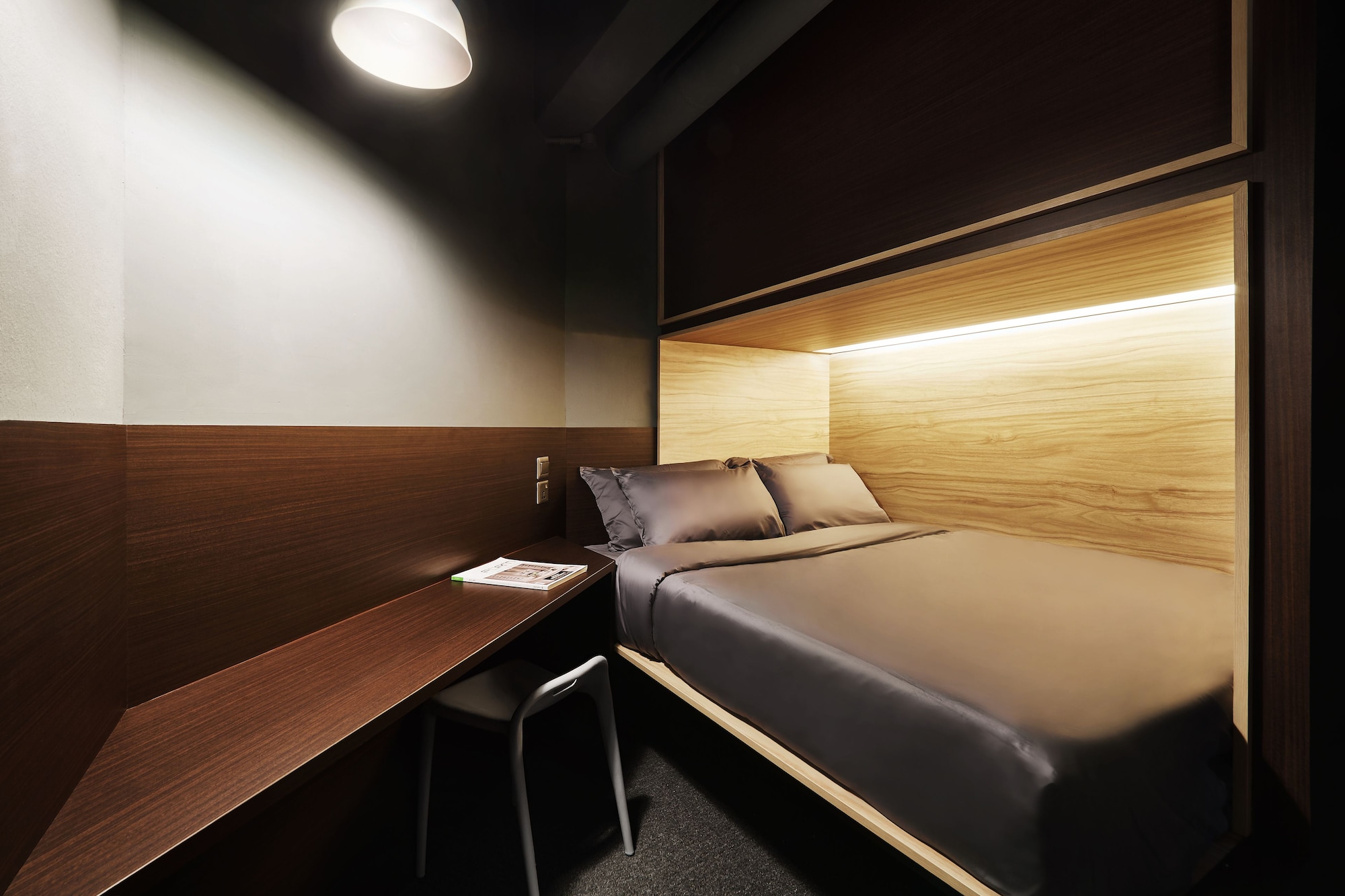 Pod, Suite, Queen Bed