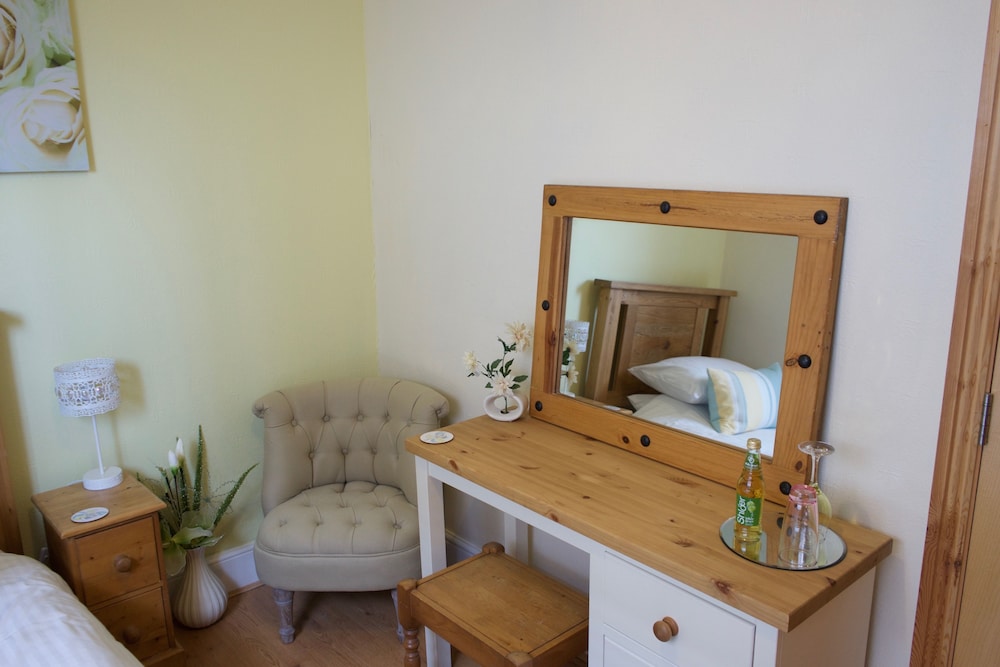 Cartref Guest House 46/50