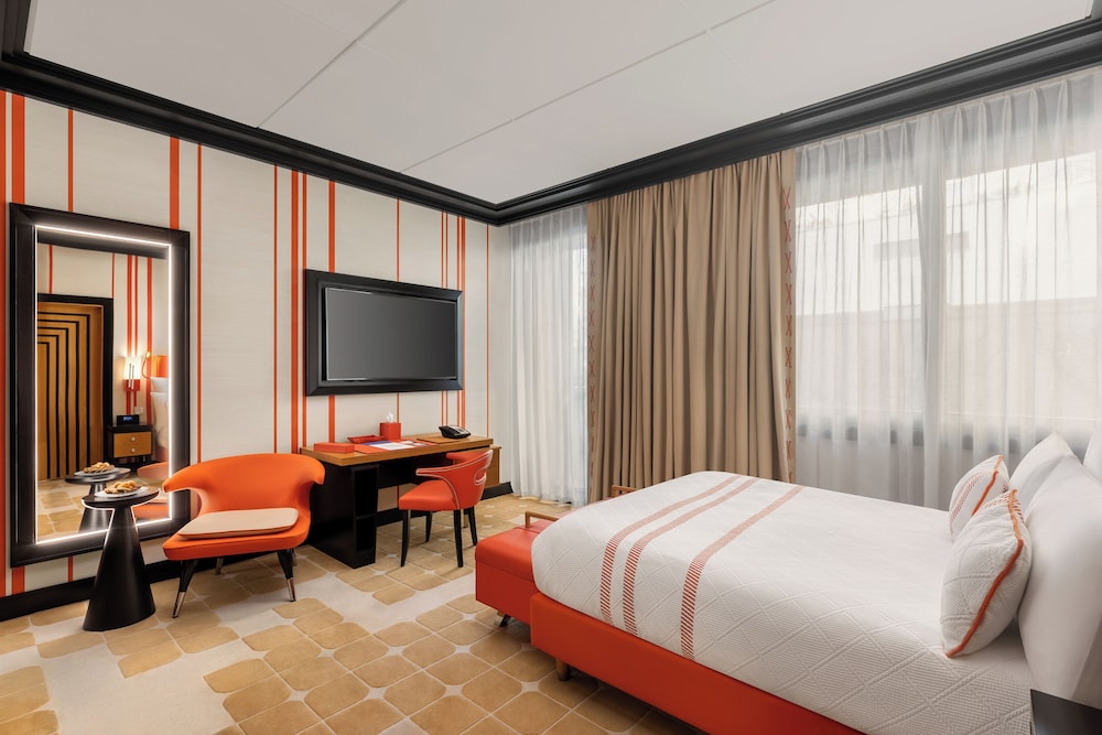 SUPERIOR, DOUBLE OR TWIN BED