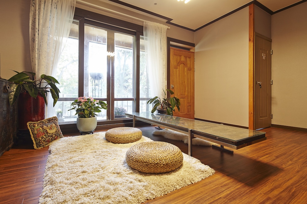 Jiwoljang Guest House 34/50