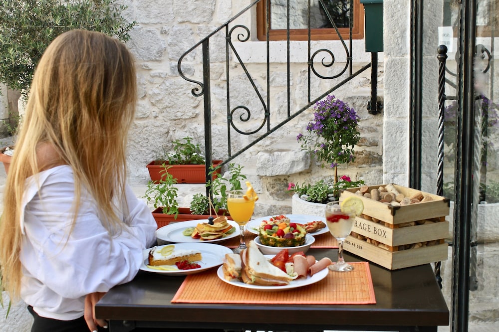 Heritage Palace Varos - MAG Quaint & Elegant Boutique Hotels 71/81
