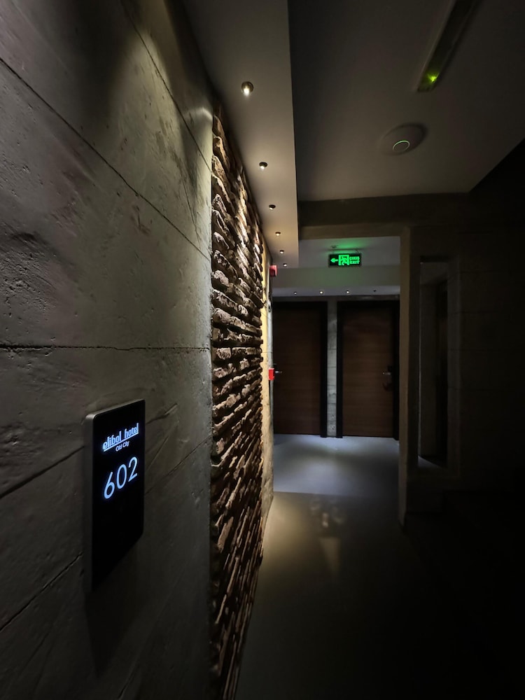 Elibol Hotel 10/52