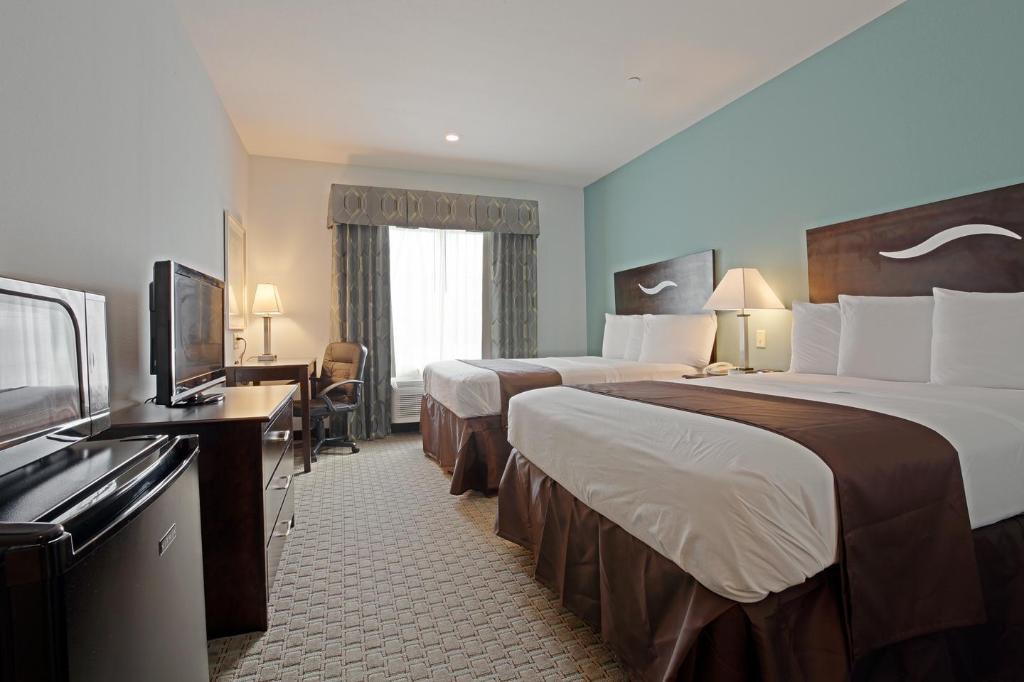 ROOM, 2 DOUBLE BEDS, KITCHENETTE