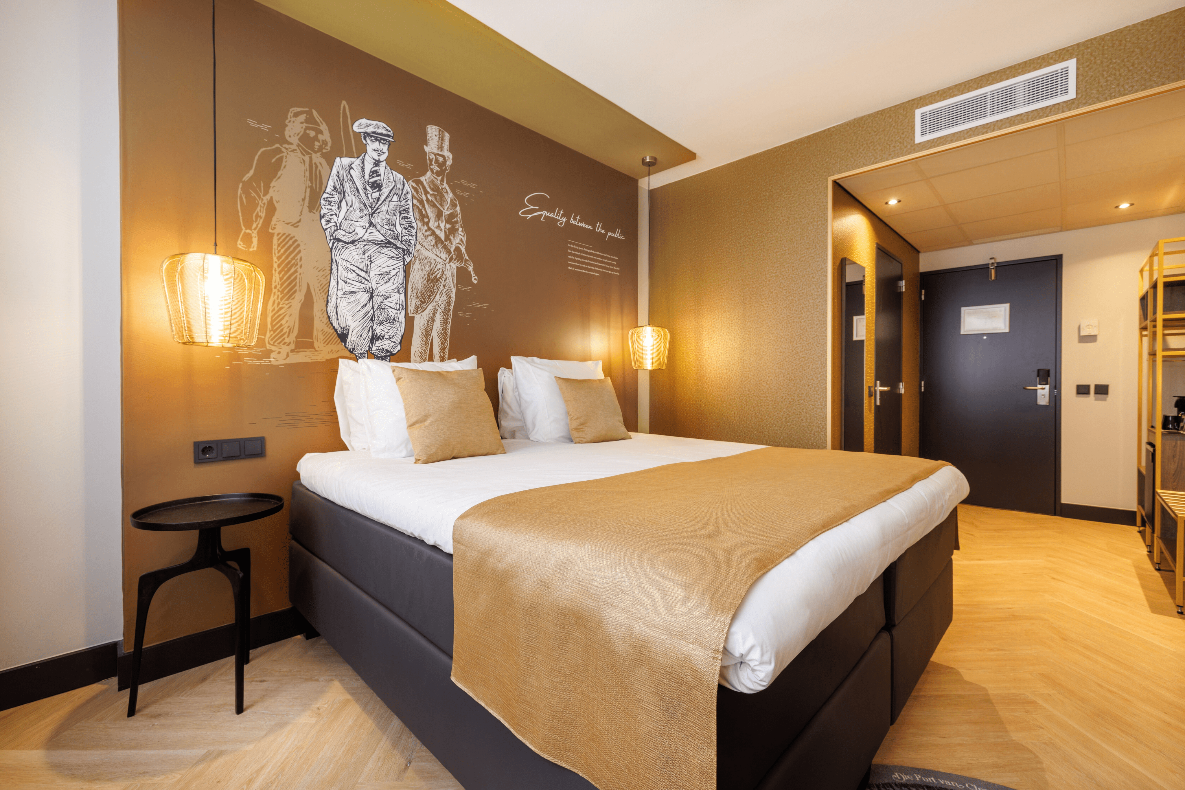 STANDARD, QUEEN BED