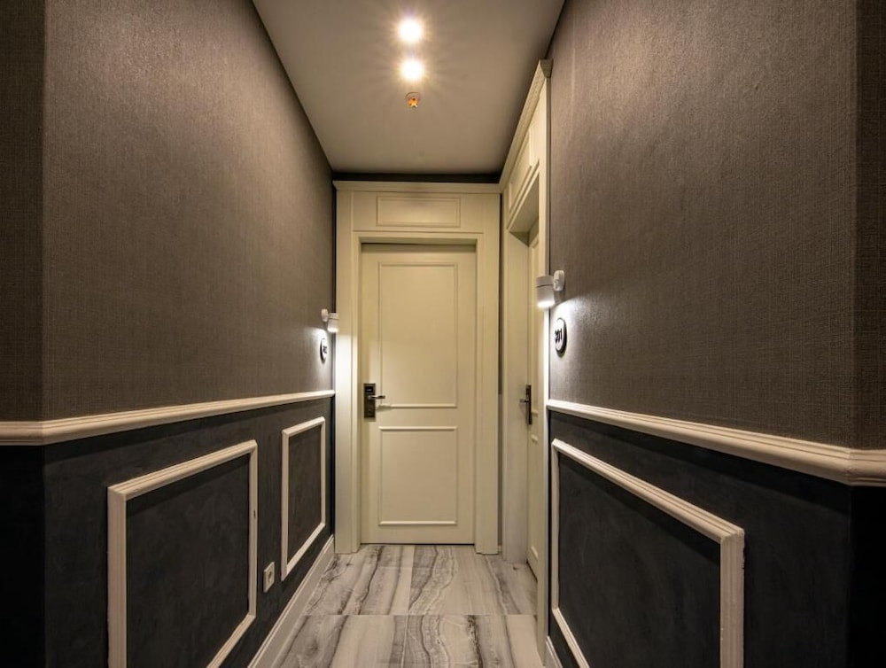 Mr Beyaz Butik Hotel 50/58