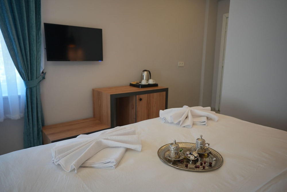 Cekmen Hotel 20/80