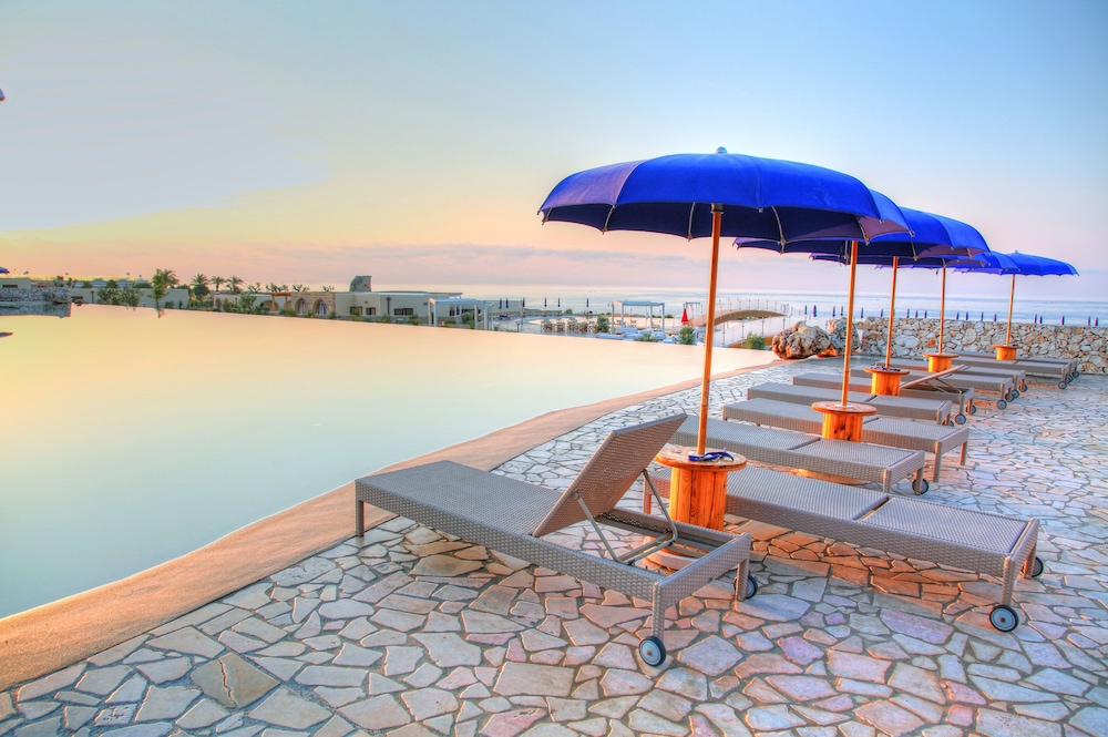19 Summer Suites 51/60