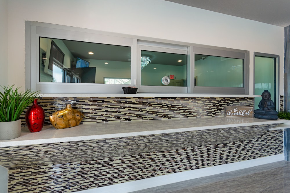 Baymont By Wyndham Kingwood 6/48