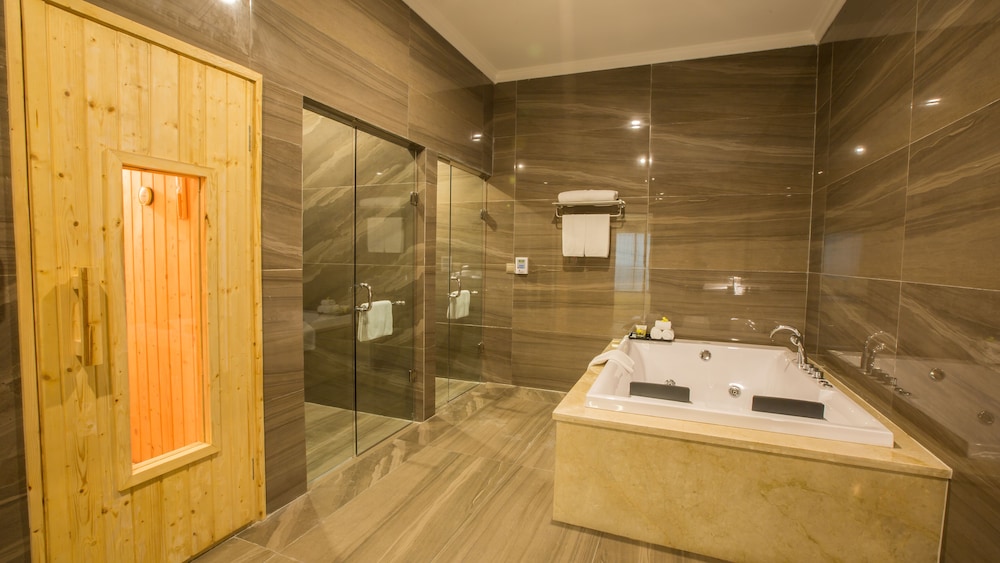 Muong Thanh Luxury Phu Tho Hotel 48/50