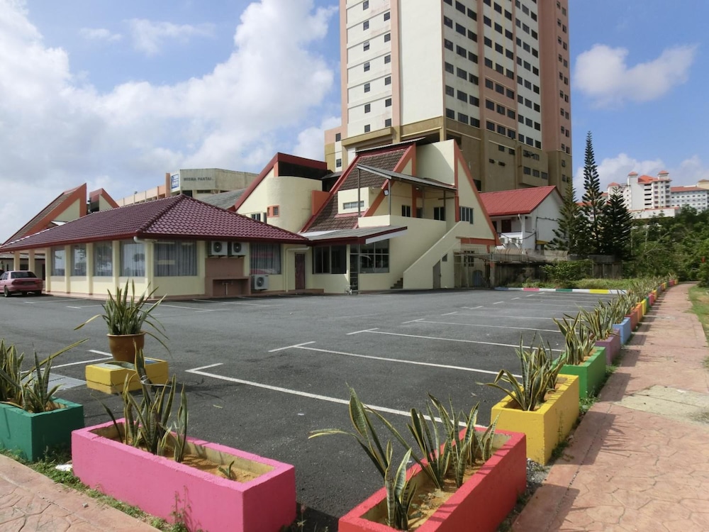 KT Beach Resort 3/33