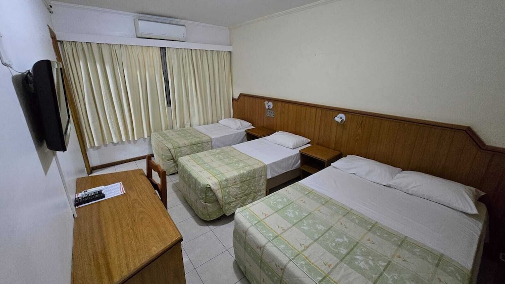 Family, 2 Double and Twin Beds