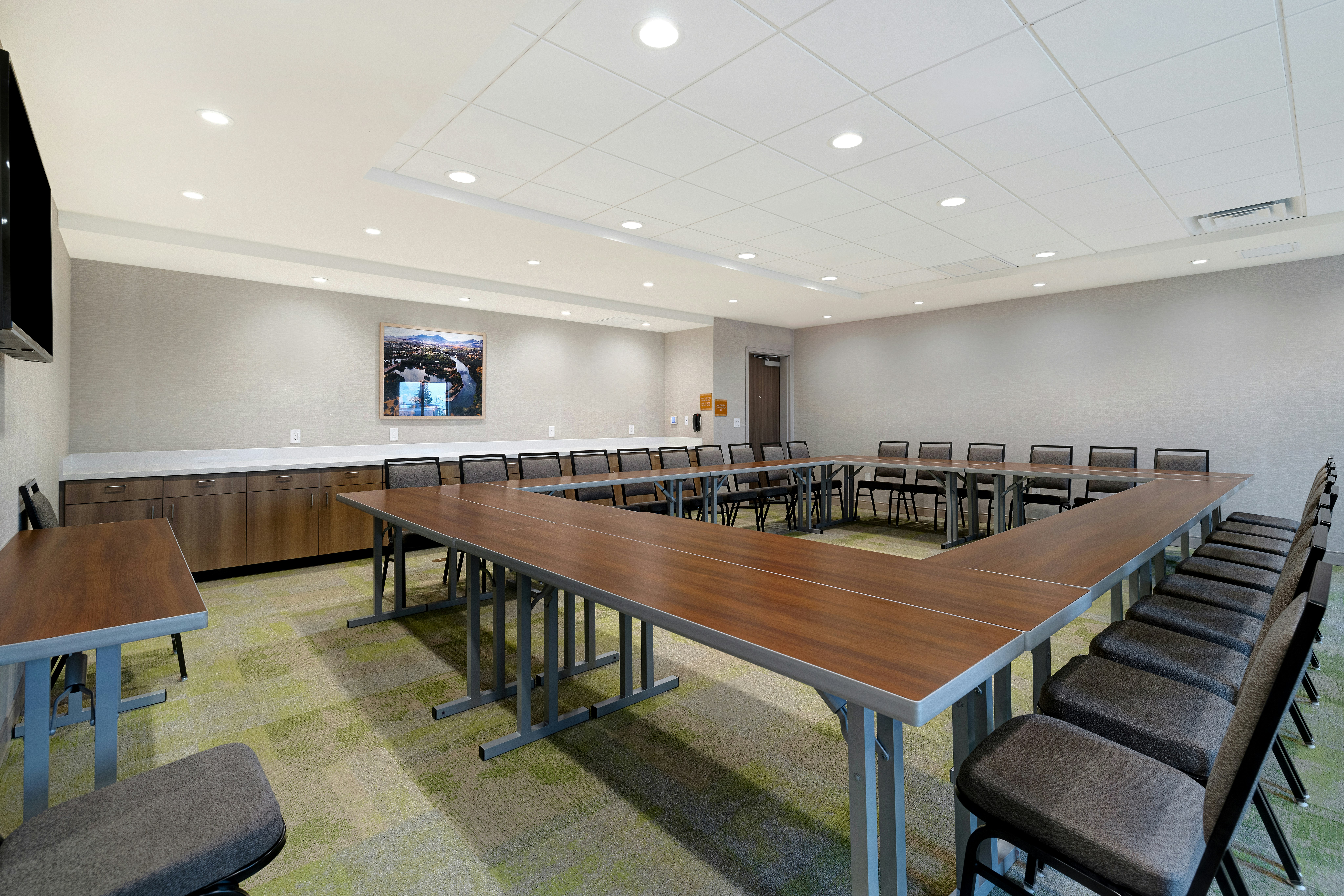 Home2 Suites by Hilton Redding 21/24