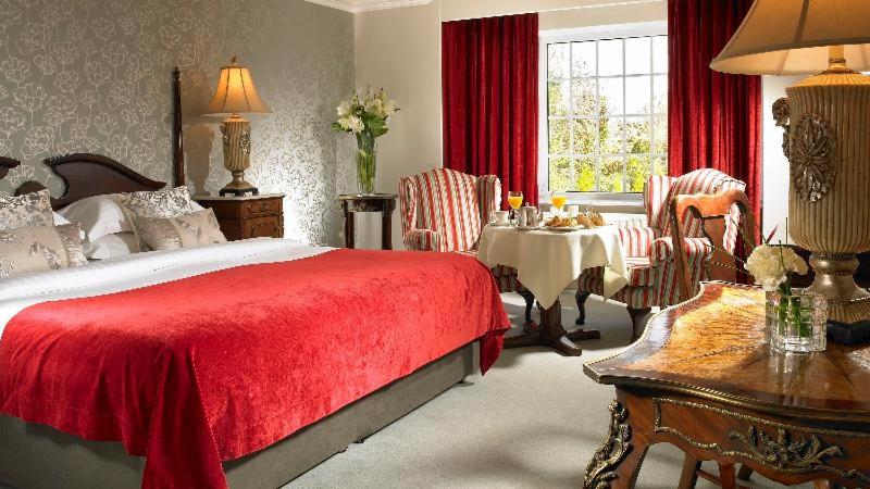 Petite, Double Bed