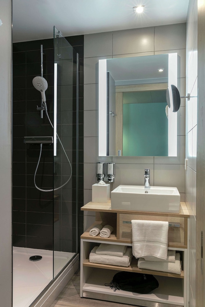 Hampton By Hilton Paris Clichy 17/18
