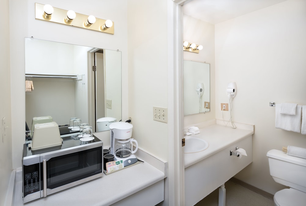 Cassandra Hotel 43/43