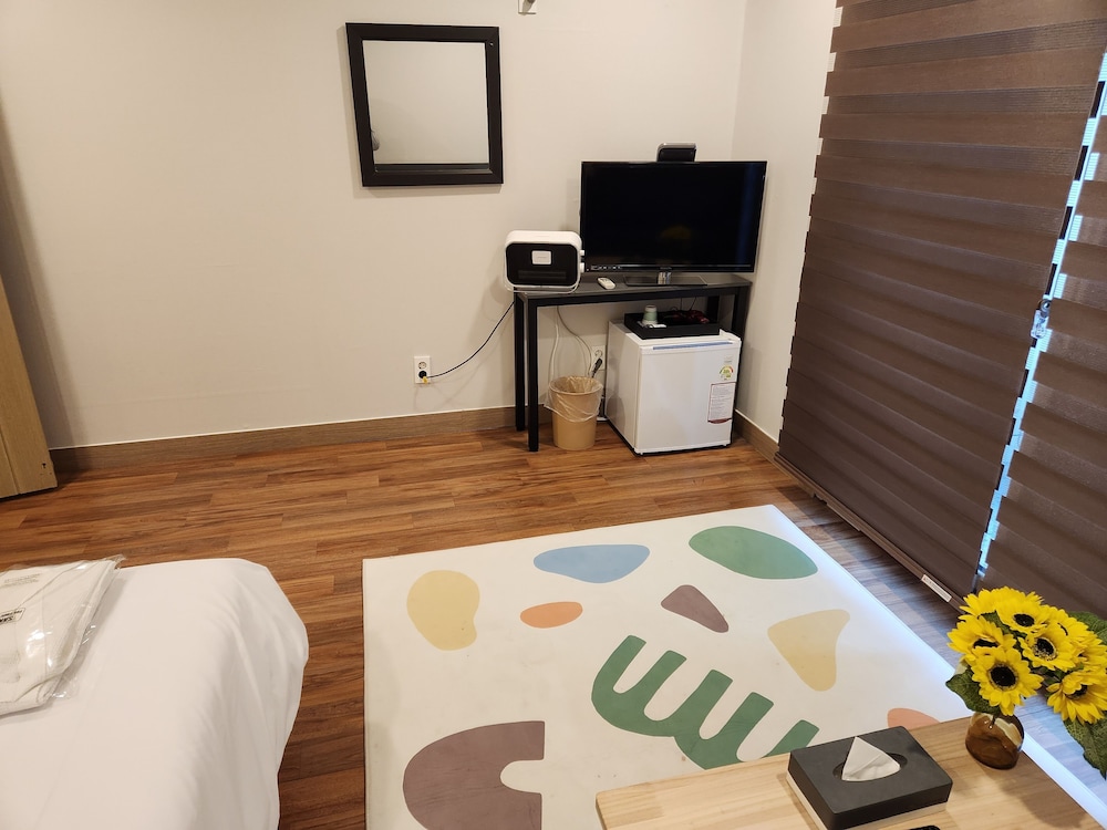 Navis Hotel & Pension 31/41