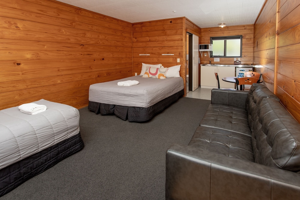 Wellington Top 10 Holiday Park 19/50