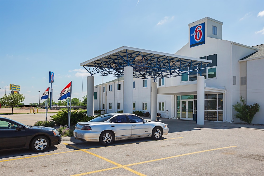 Park Inn by Radisson, Grand Island I-80 36/48