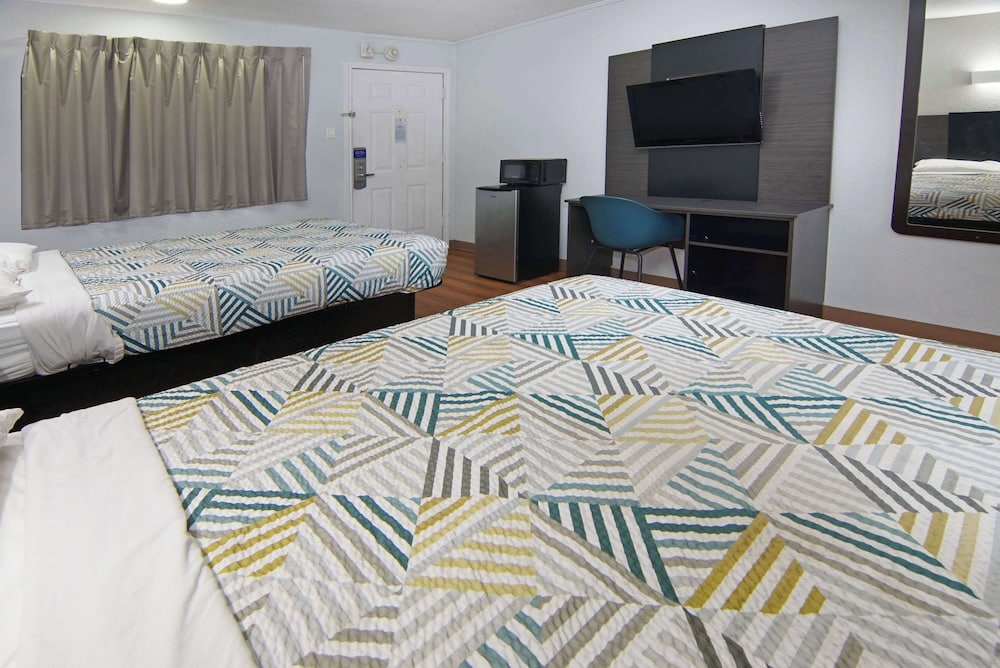 Motel6 Red Oak, TX - Dallas 18/37