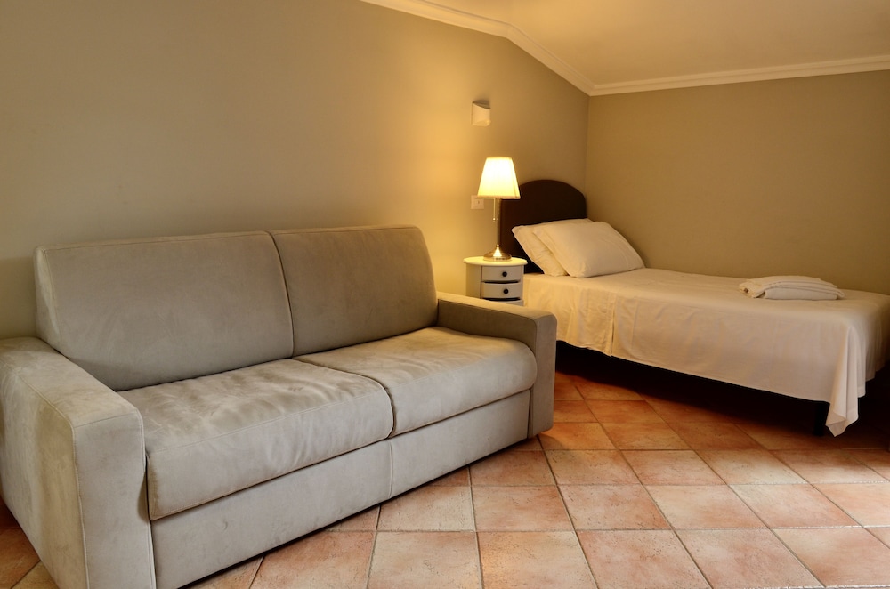 Sourire Hotel 17/35