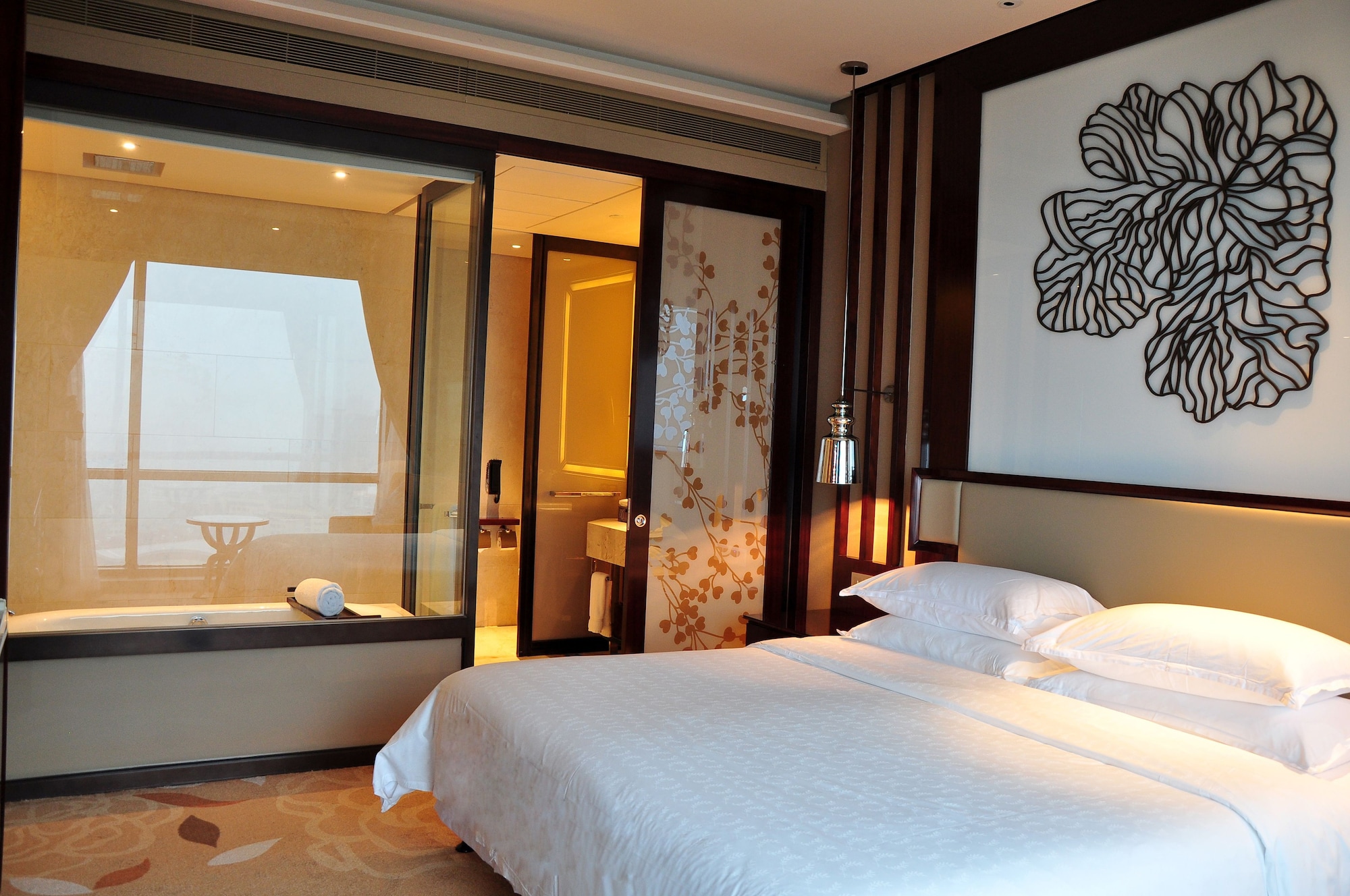 Deluxe, Suite, King Bed