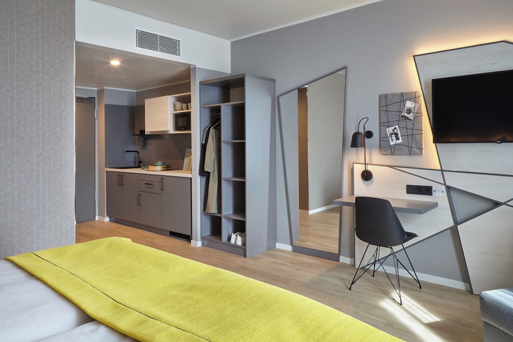 Aparthotel Candlewood Suites Duesseldorf Airport By Ihg Dusseldorf 22/33