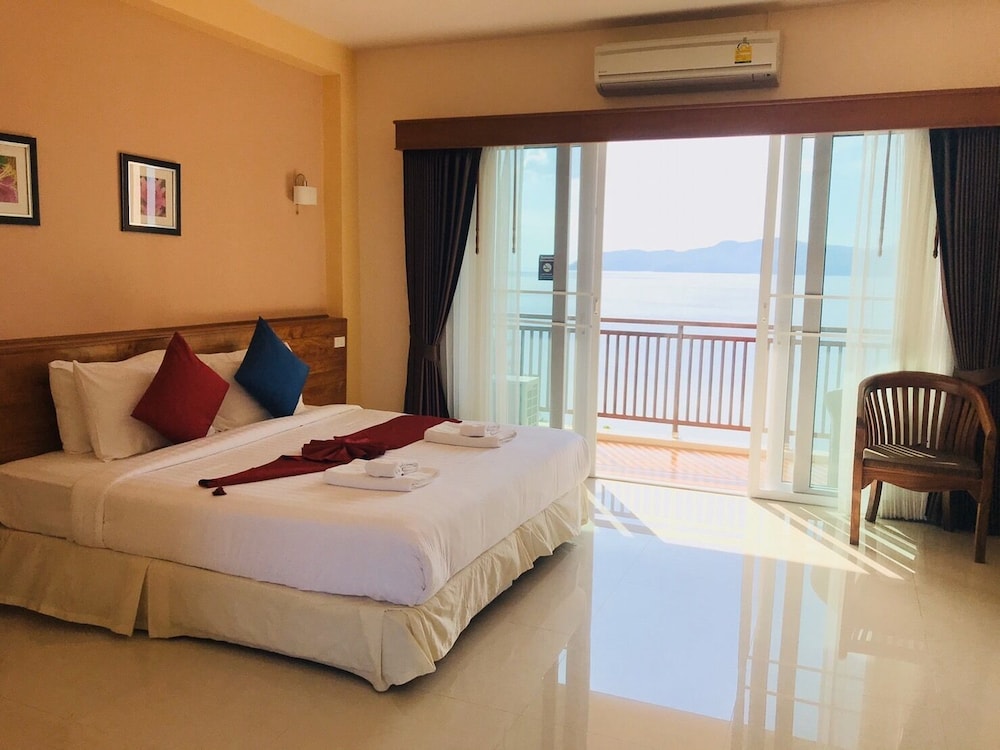 Royal Hill Satun Hotel 15/35