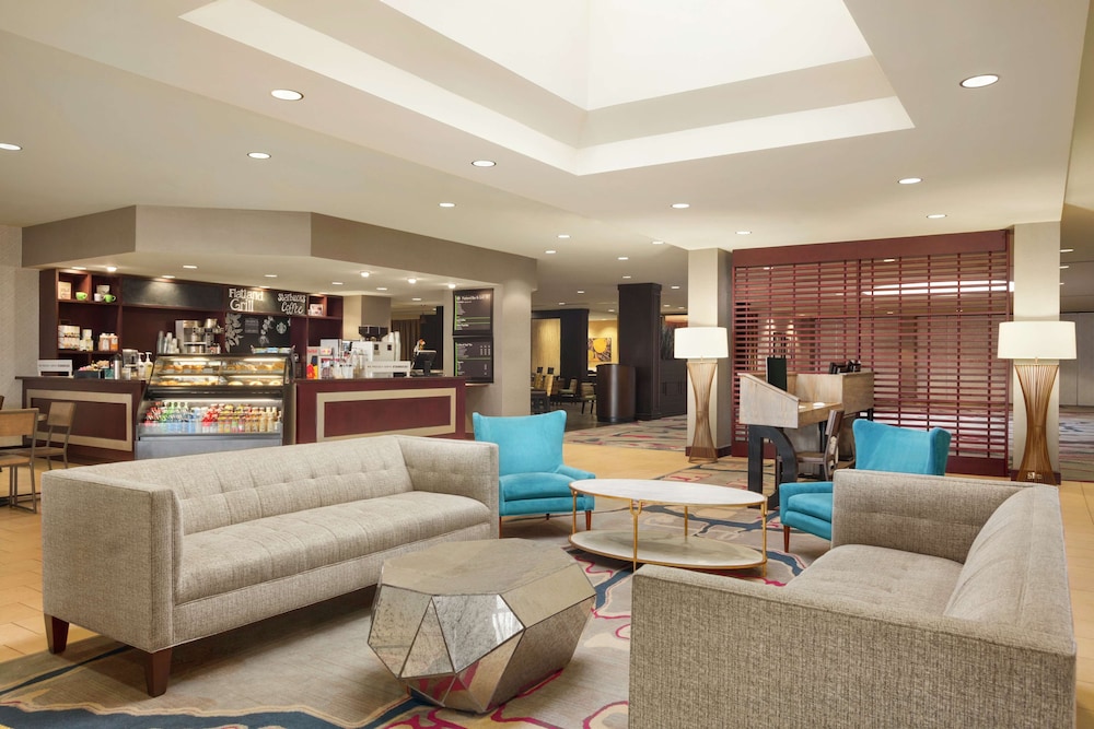 DoubleTree by Hilton Hotel Dallas DFW Airport North 30/53