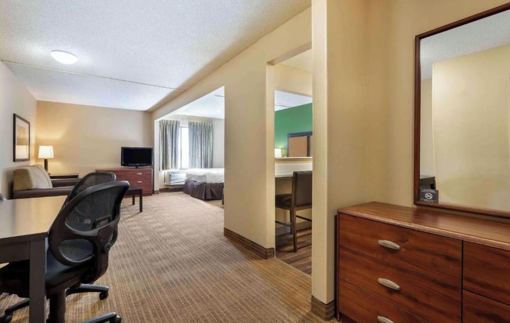 Studio 6 Extended Stay South Bend Mishawaka South IN 32/60