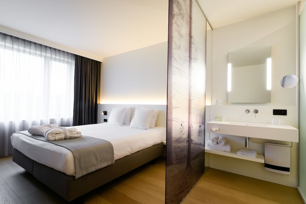 R hotel experiences 21/58