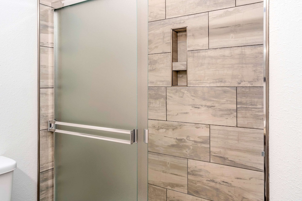 Riverview Inn & Suites, Ascend Hotel Collection 25/72