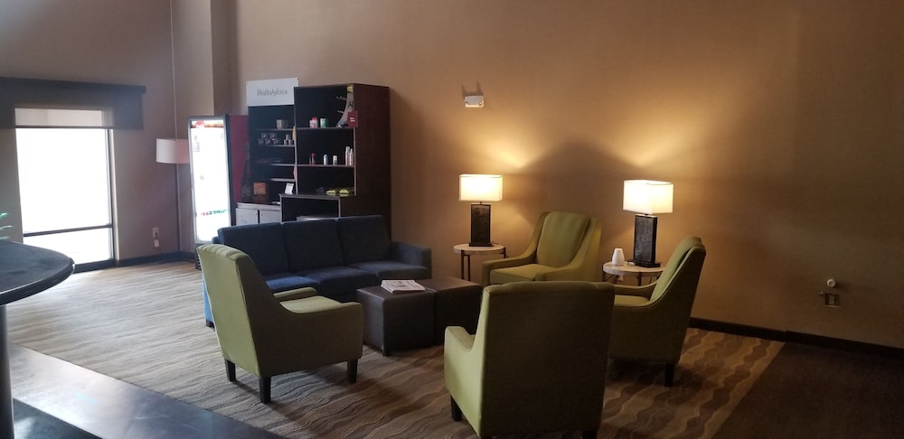 Comfort Suites South Point Huntington 29/43